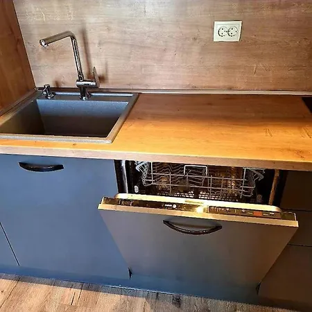 Deluxe Apartment-center