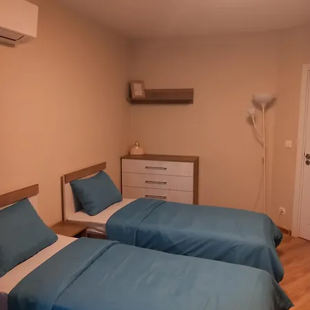 Deluxe Apartment-center Apartment *